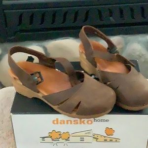 Dansko women’s sandal